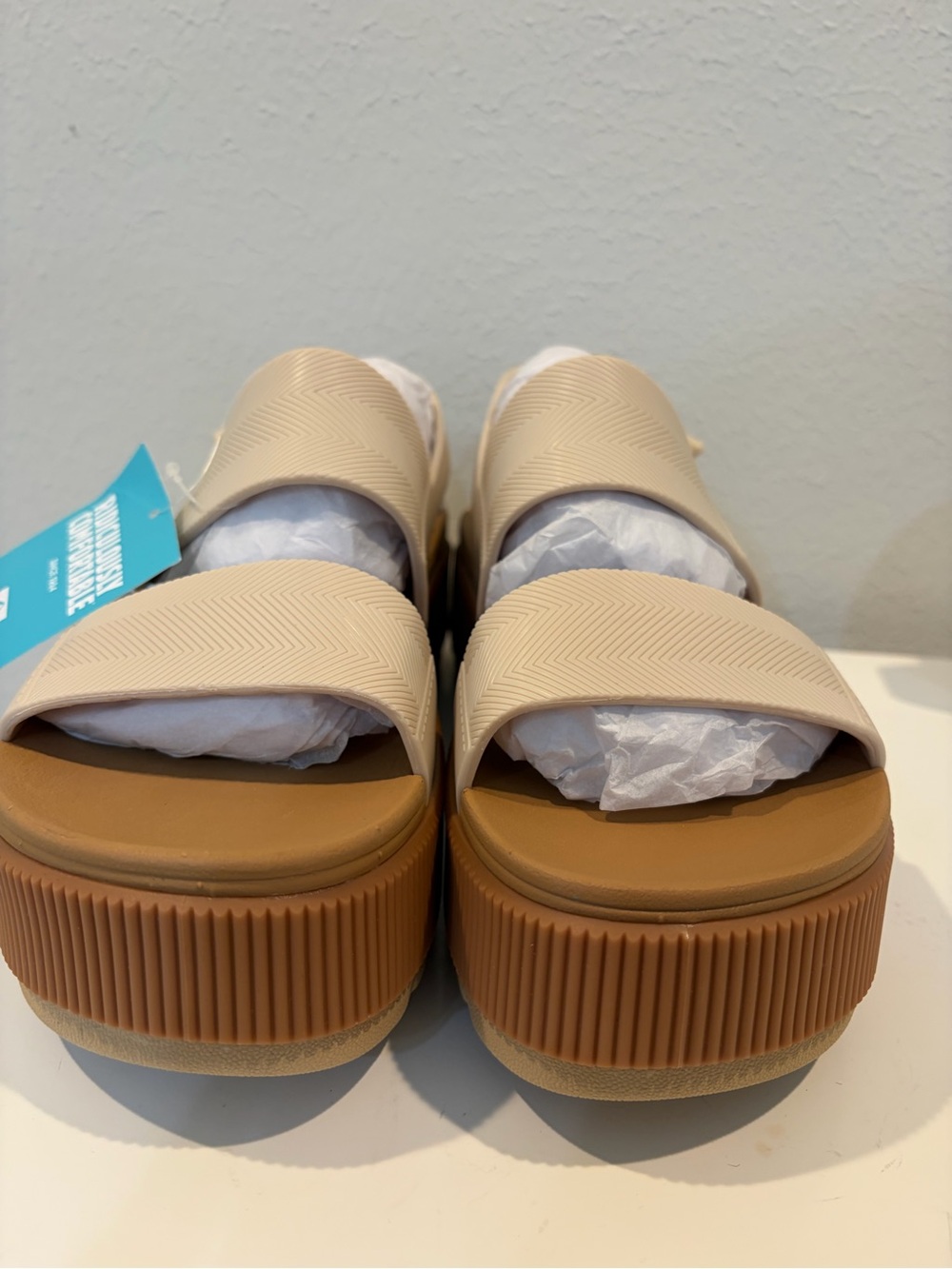 Reef Women’s Tan and Beige Platform Sandals - Picture 2 of 4